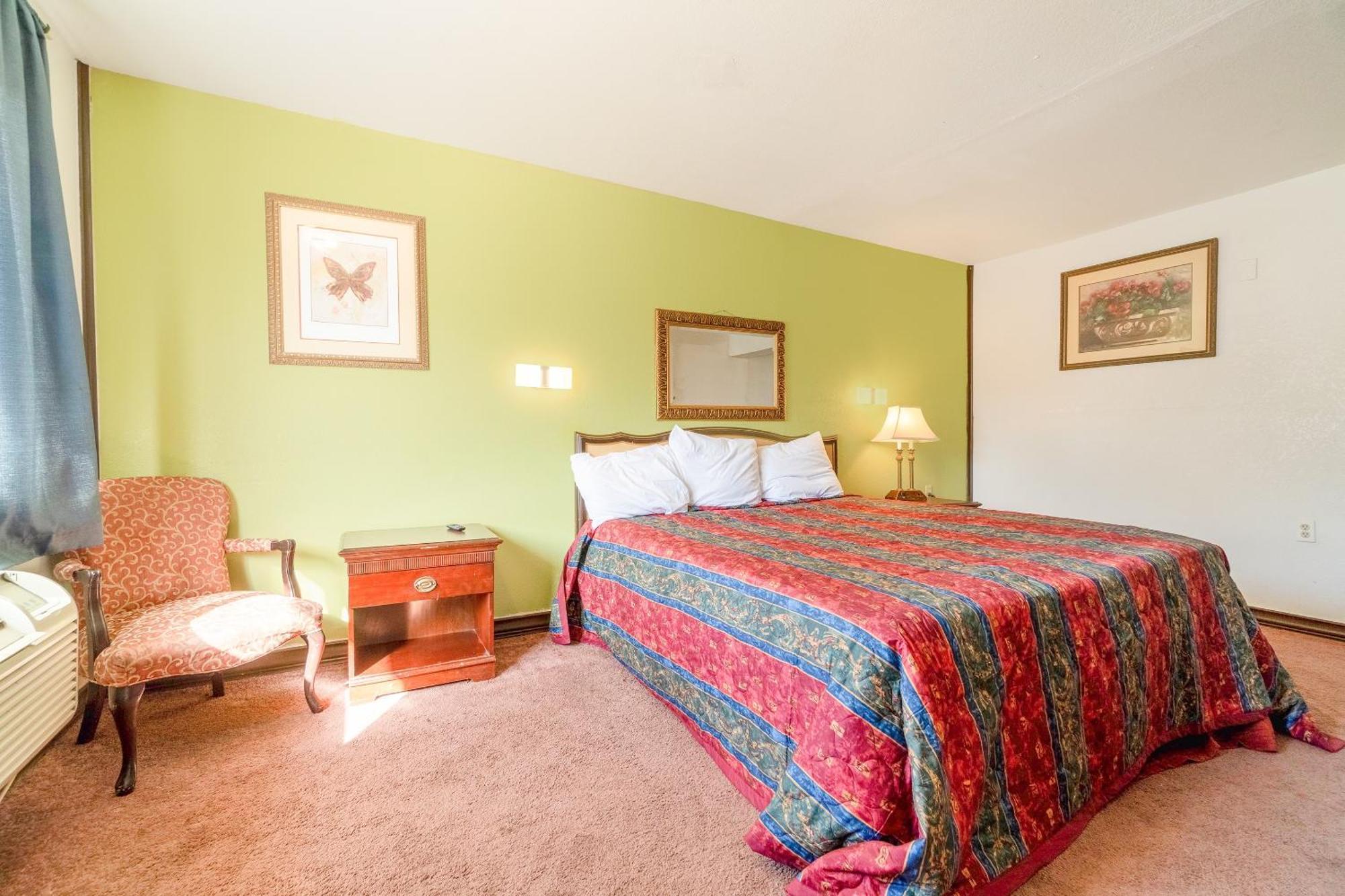 Castle Inn & Suites By Oyo Chickasha Εξωτερικό φωτογραφία